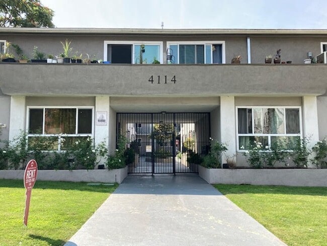 Building Photo - Patio Apartments