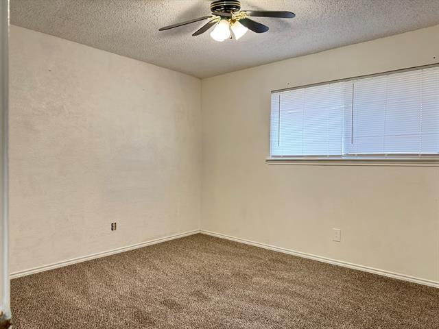 Building Photo - 2301 Claridge Cir