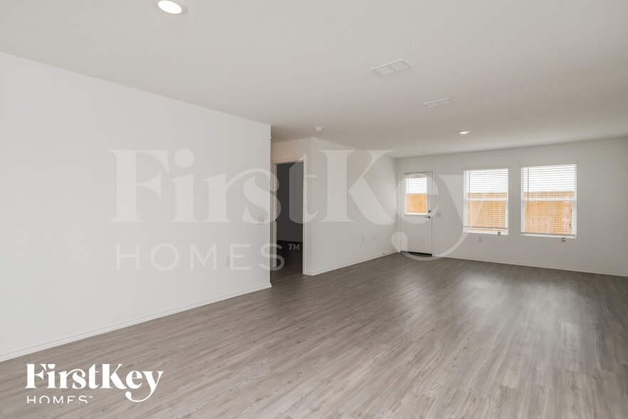 Building Photo - 4518 Emma Way