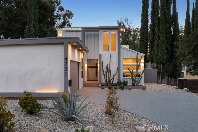 Building Photo - 4731 Topanga Canyon Blvd