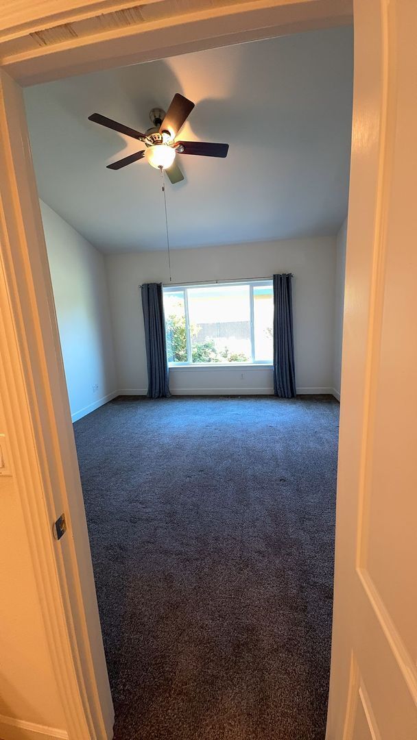 Building Photo - 2 Bed 2 Bath Home