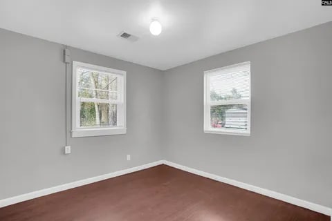 Building Photo - 913 Central Dr