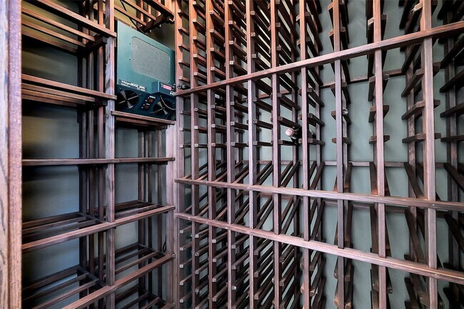 Building Photo - 2437 South Blvd