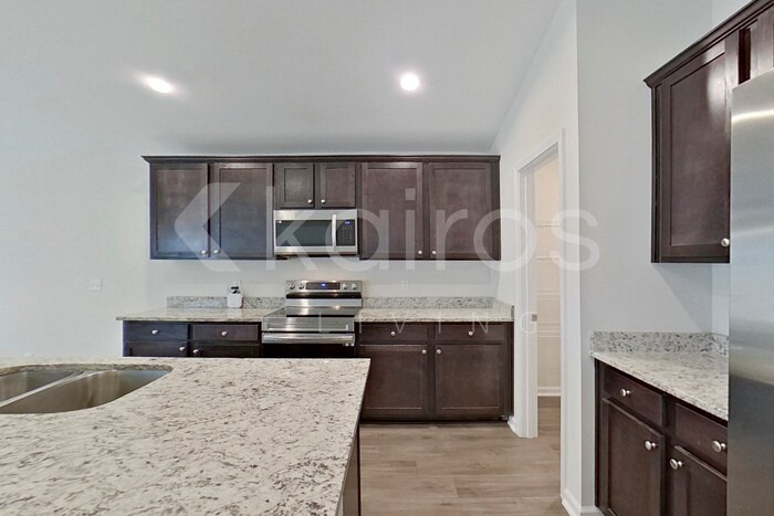 Building Photo - 103 St Phillip Wy