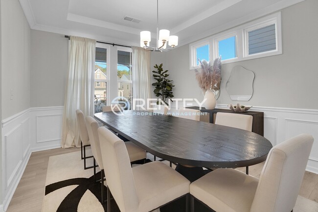 Building Photo - 211 Tetcott St