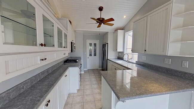 Building Photo - 31226 Via San Vicente