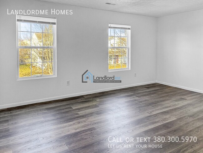 Building Photo - 8111 Royal Elm Dr