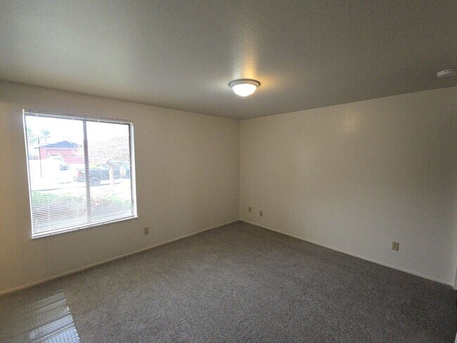 Building Photo - Remodeled 3BD/2A Arcata home close to parks, schools!