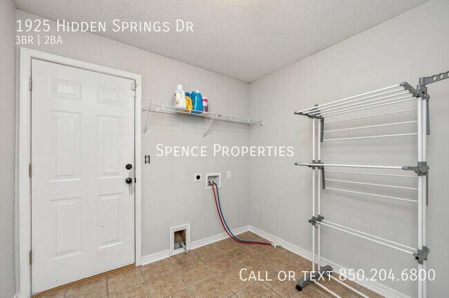 Building Photo - 1925 Hidden Springs Dr