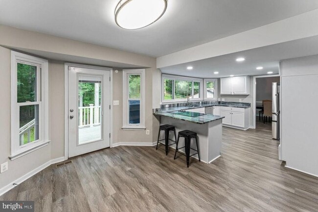 Building Photo - 2320 Harpoon Dr