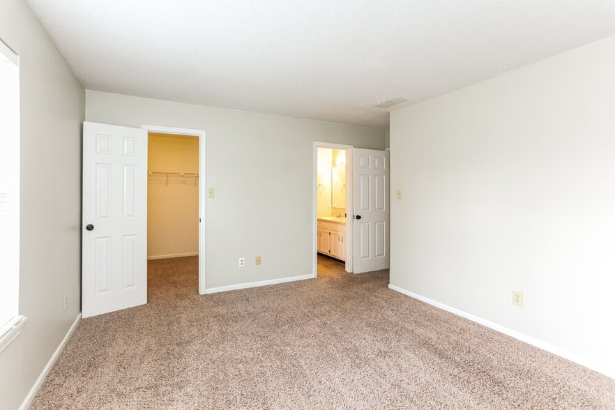 Building Photo - 8165 Shortleaf Ct