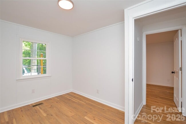 Building Photo - 5821 Hornet Dr