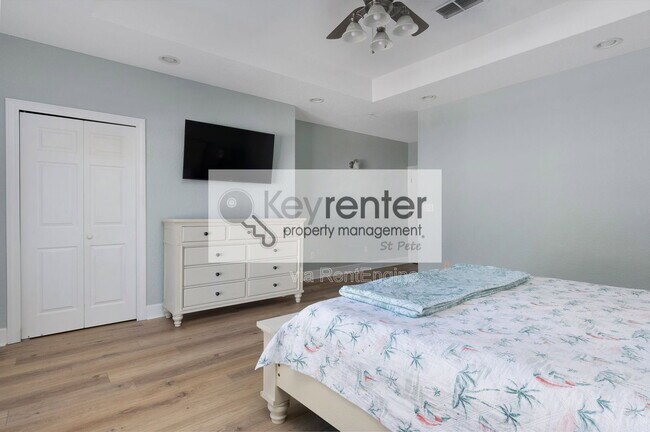 Building Photo - 130 164th Ave