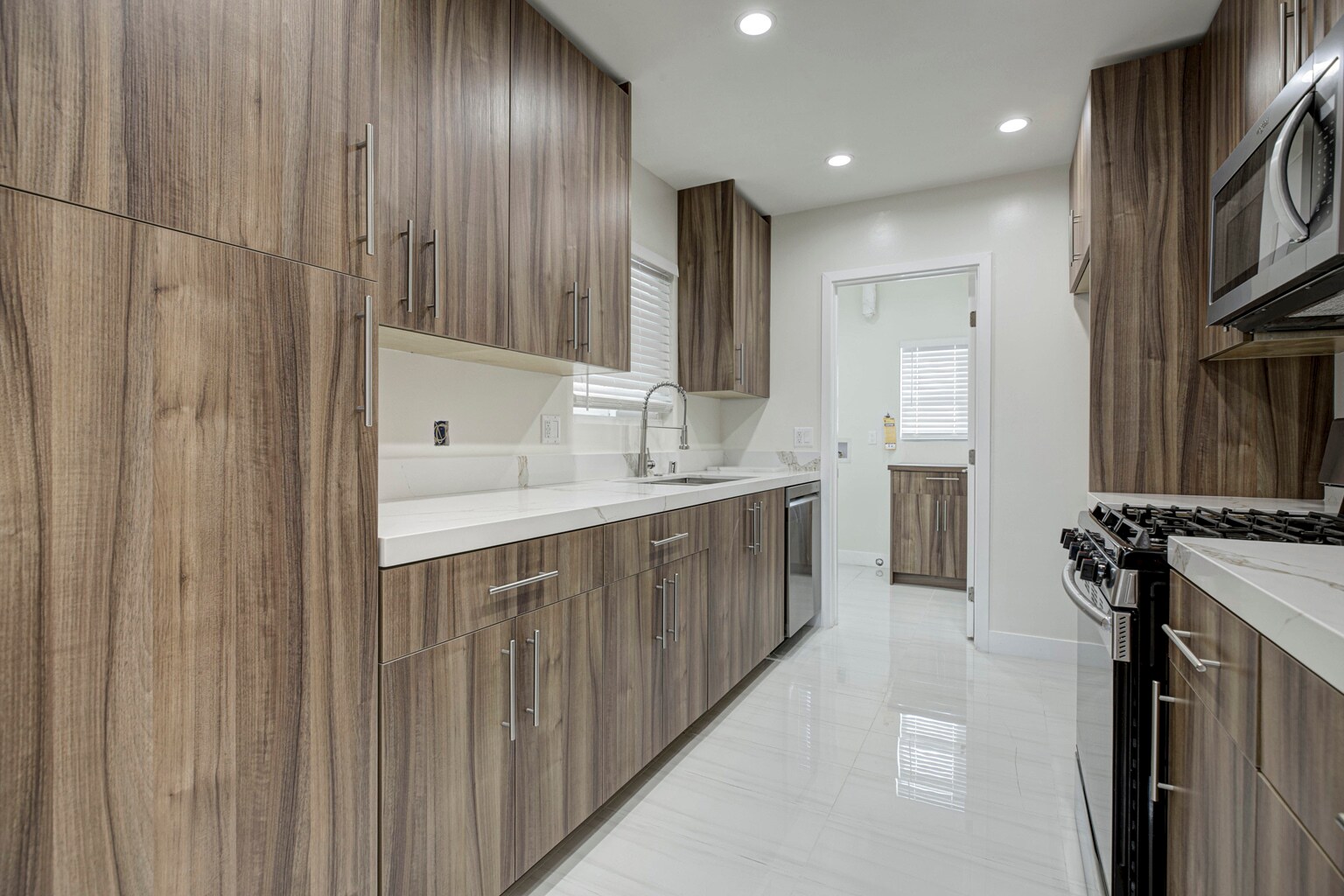 Building Photo - 13327 Strathern St