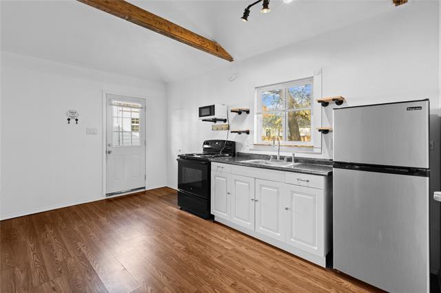 Building Photo - 3914 Shelley Blvd