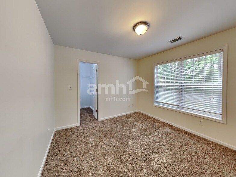 Building Photo - 2485 Chandler Grove Dr