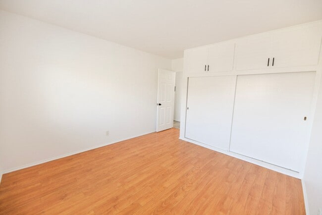 Building Photo - 1202 Buena Vista