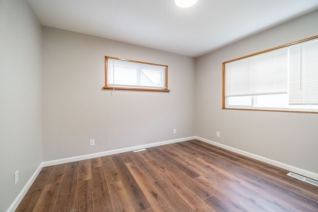 Building Photo - Charming Cape Cod Home in North Linden — 3...