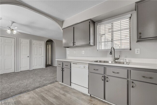 Building Photo - 5270 Carriellen Ln