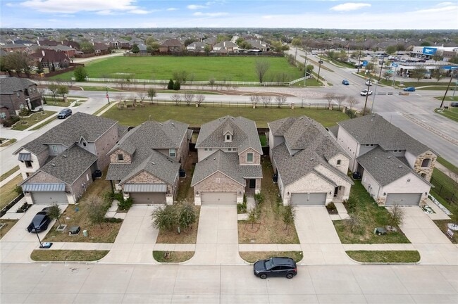 Building Photo - 717 Steppe Dr