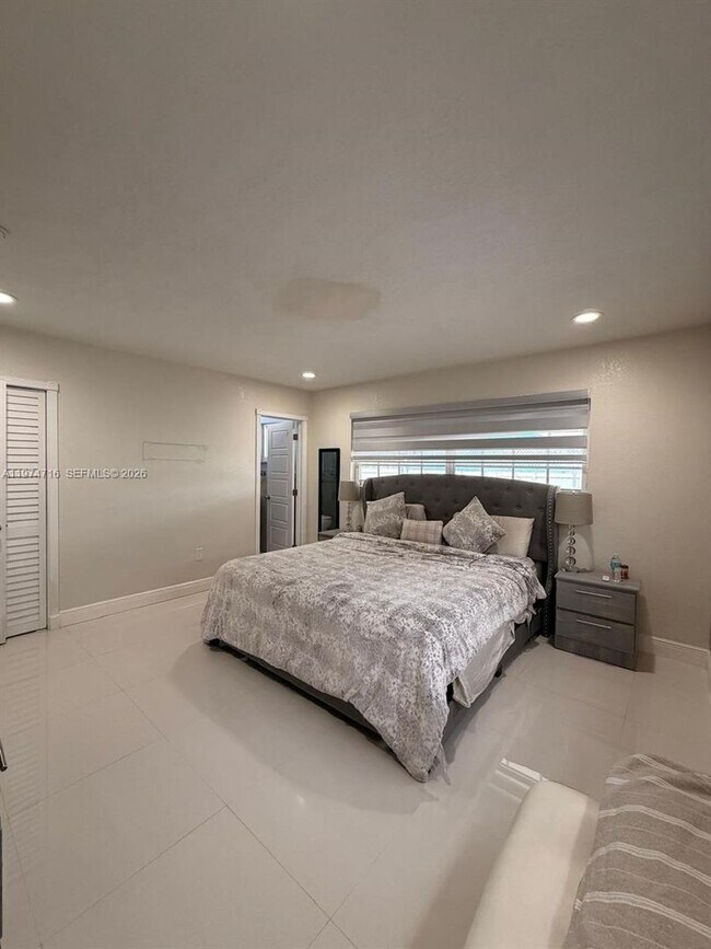 Building Photo - 1461 NW 137th St