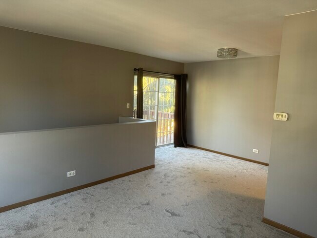 Building Photo - 1236 Sandhurst Ln