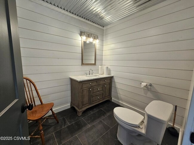 Building Photo - 341 N Market St