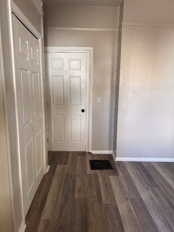 Building Photo - 564 Eastern Ave