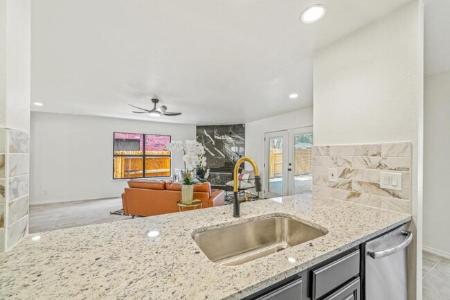 Building Photo - 3527 Eagle Canyon Dr