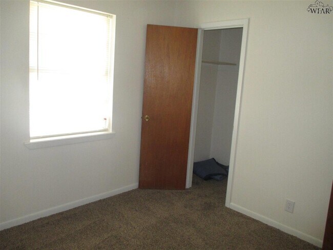 Building Photo - 4106 Aspen St