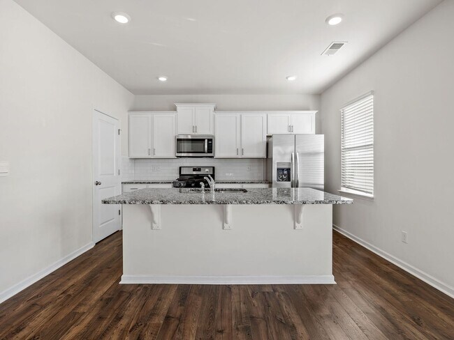 Building Photo - Spacious 3-Bedroom Home in Desirable Talle...