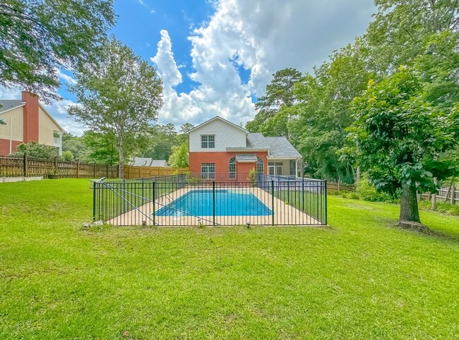 Building Photo - 4 BEDROOM 2.5 BATHROOM HOME IN OX-BOTTOM M...