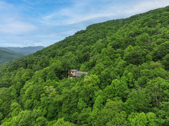 Building Photo - 39 Great Aspen Way