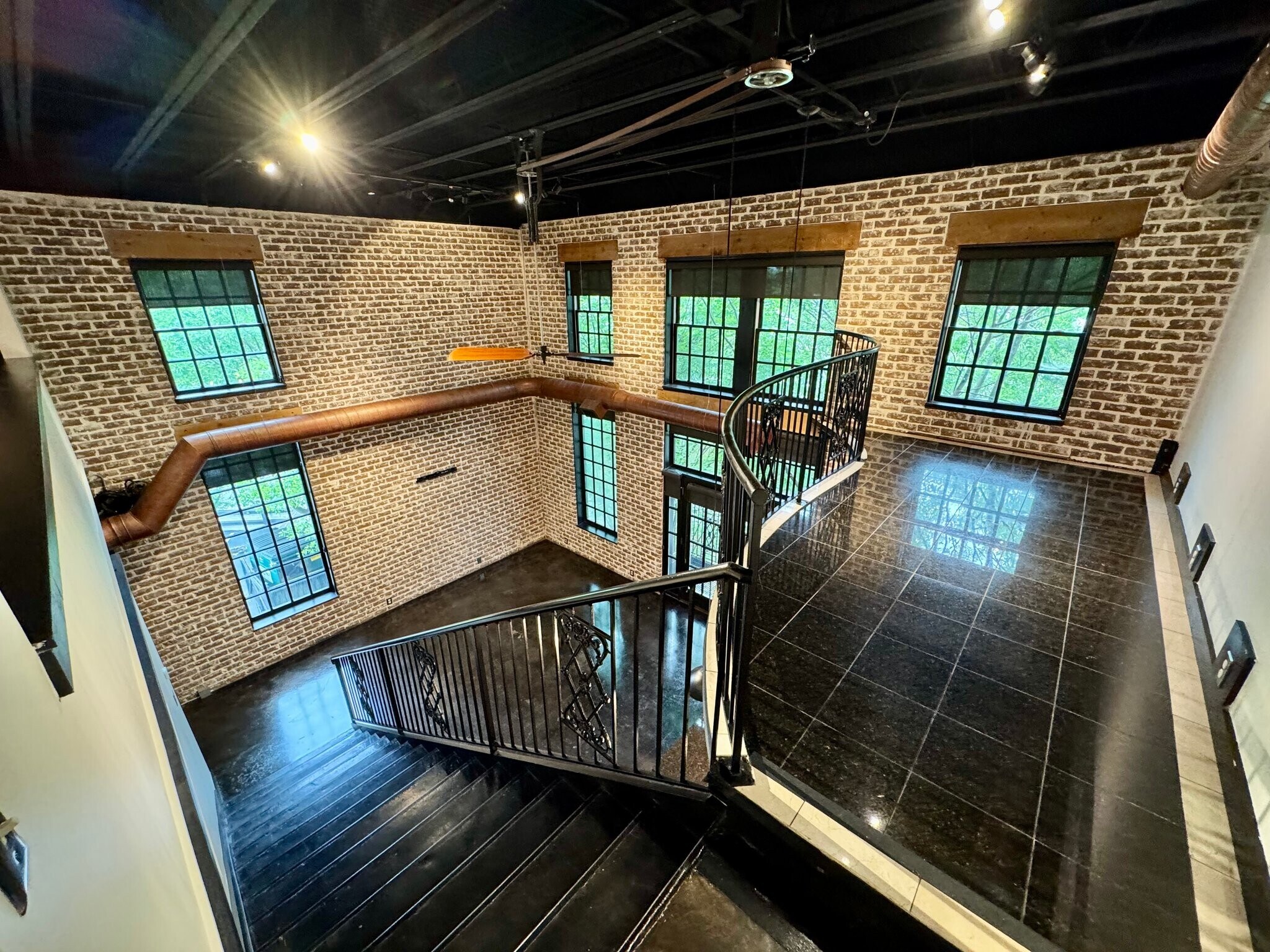 Building Photo - 5434 Peachtree Rd