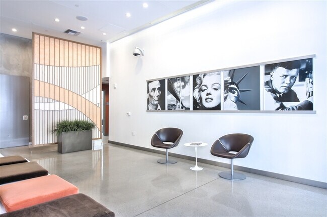 Building Photo - East Village 13th floor condo with panoramic views