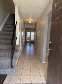 Building Photo - 372 Circuit Ln