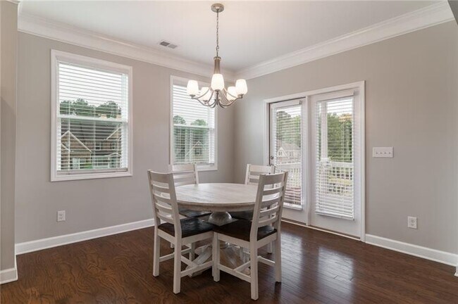 Building Photo - 301 Cochin Dr