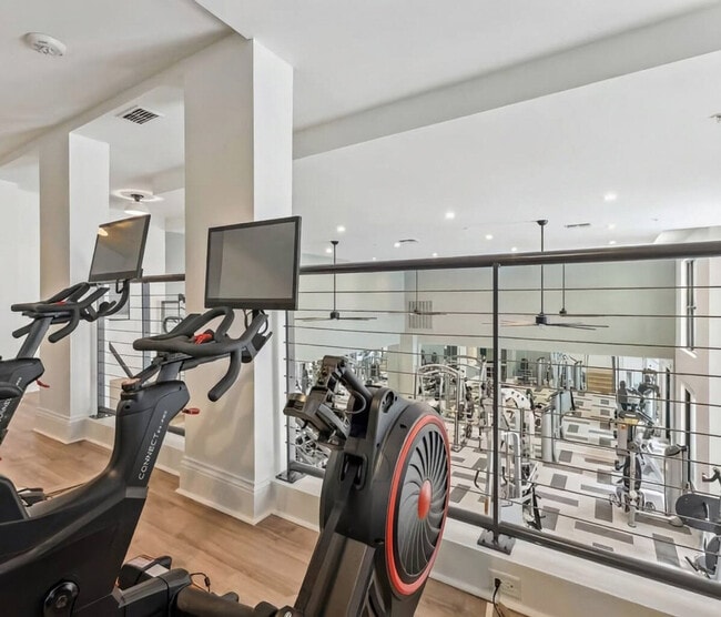 Building Photo - 4504 W Spruce St