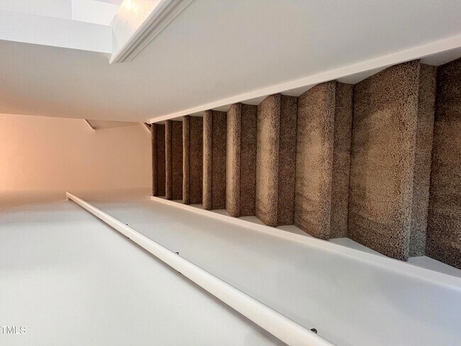 Building Photo - 52 Camel Crazies Pl