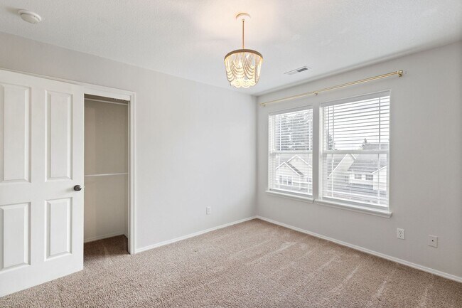 Building Photo - 14081 SW Viewpoint Ct