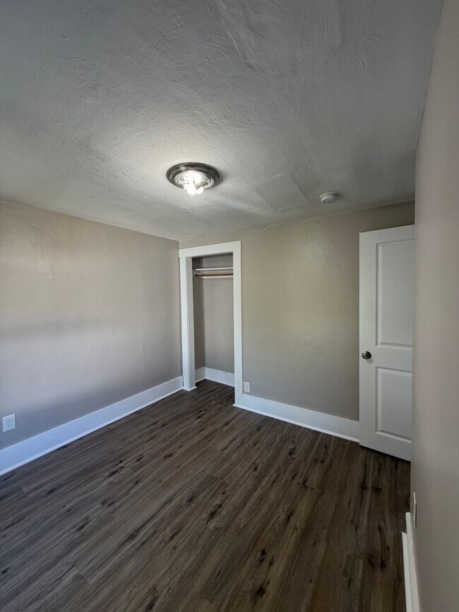 Building Photo - 50 Elkins St
