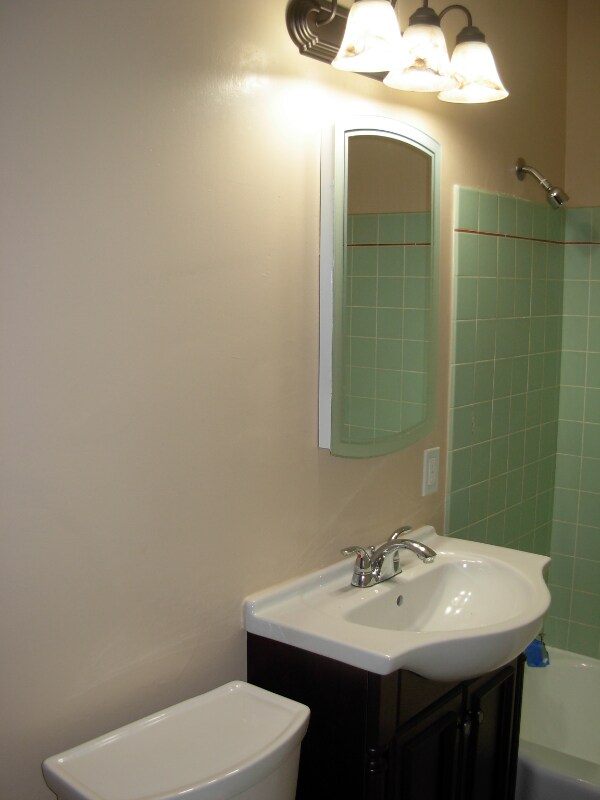 Building Photo - 1310 N Spurgeon St