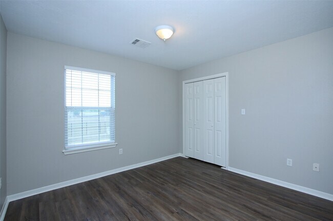 Building Photo - 9038 McGallion Rd