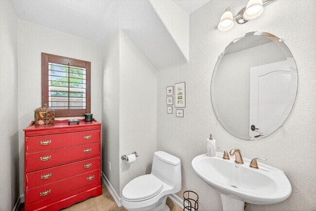 Building Photo - Elegant Summer Rental in Carmel Valley | Fully Furnished
