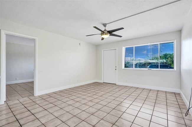 Building Photo - 2175 NE 56th St