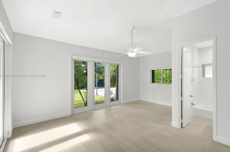 Building Photo - 5765 SW 84th St
