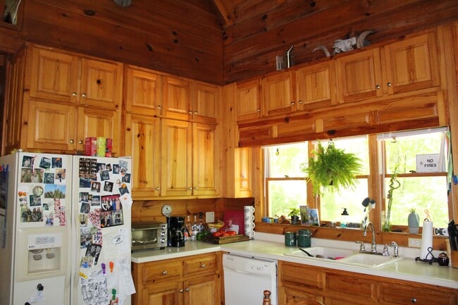 Building Photo - 104 Trinity Pond Road