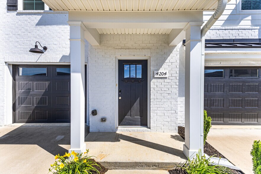 Primary Photo - 4204 Spyglass Dr