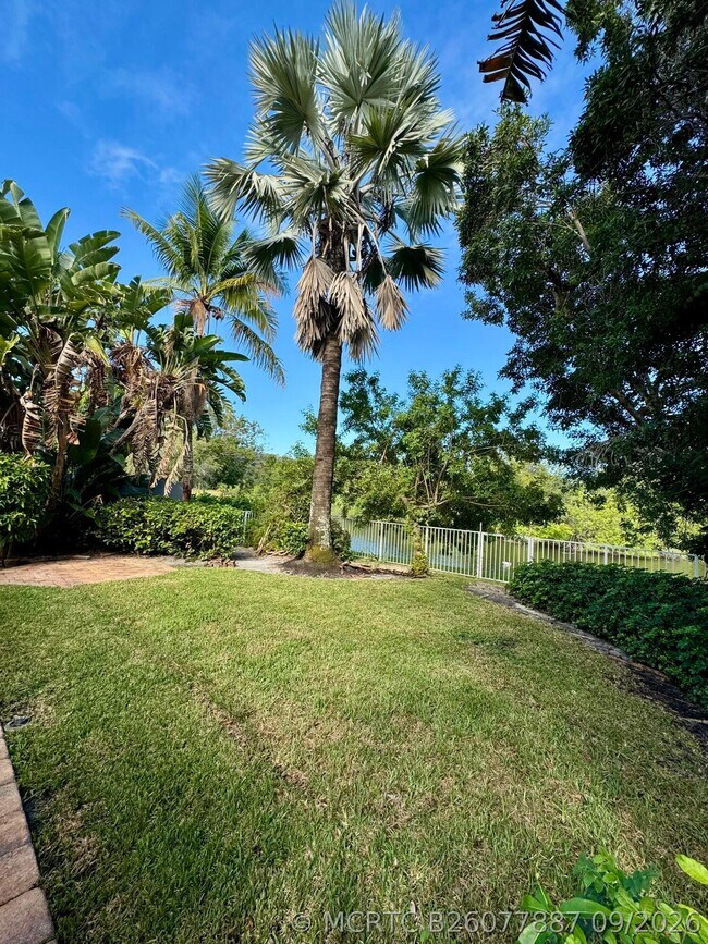 Building Photo - 10366 Buena Ventura Dr