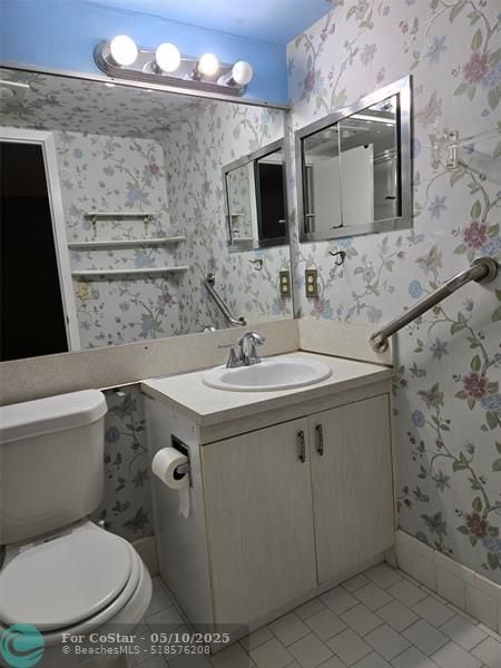 Building Photo - 3027 Swansea Crescent